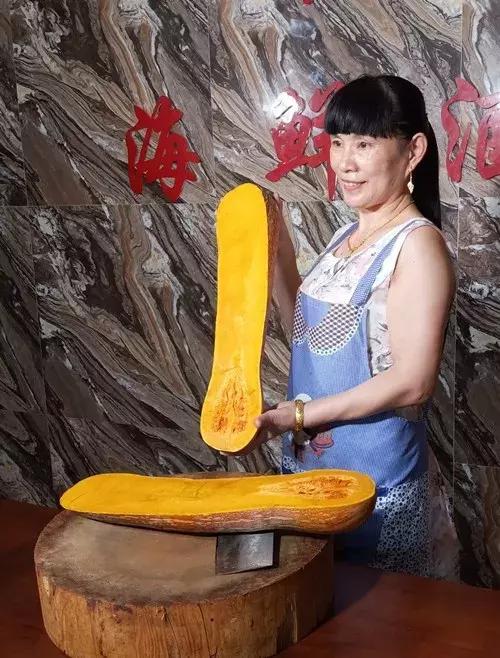 種南瓜竟然種出“麻煩”了，瓜販搶購，電視臺(tái)記者也趕來了